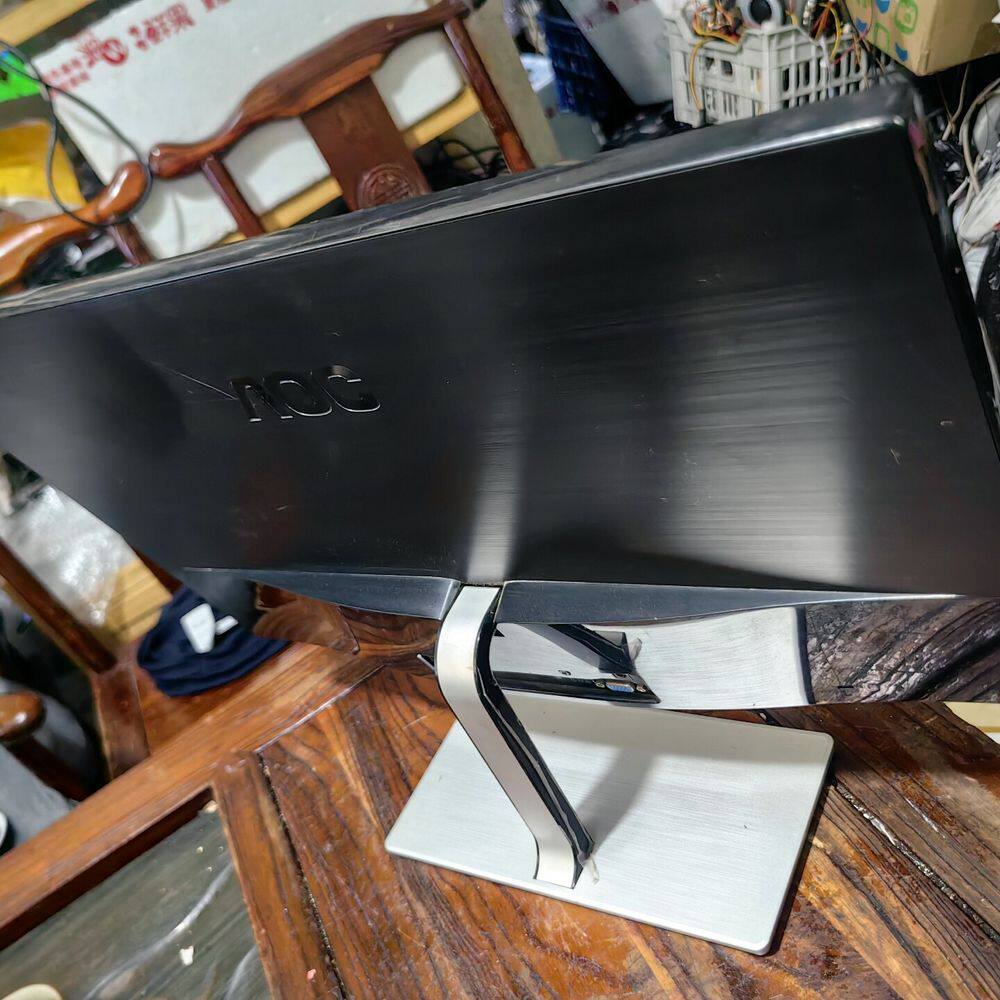 AOC 23寸无边框显示器 型号i2379VHE IPS屏幕