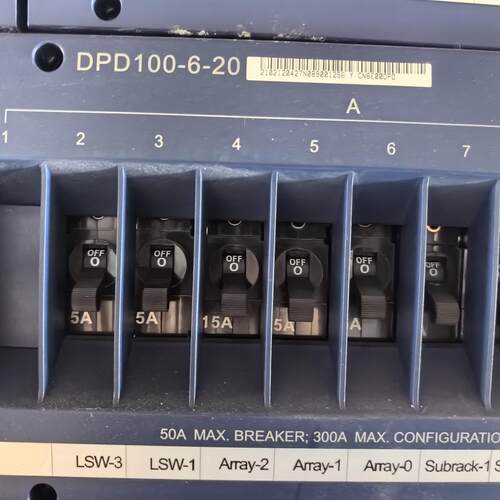 DPD100-6-20直流配电单元 拆机件 19寸机架式