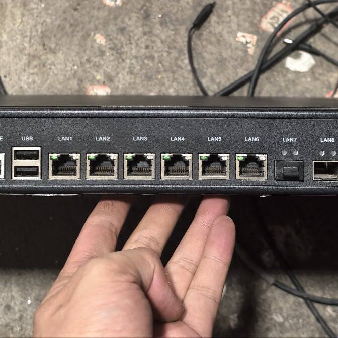 J1900软路由 6口千兆+2千兆光口  nas X86