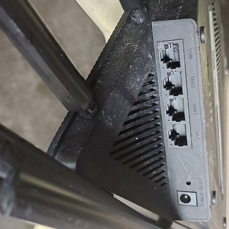 TP千兆路由器 双频同发 2.4G和5G 网速非常快 机器正