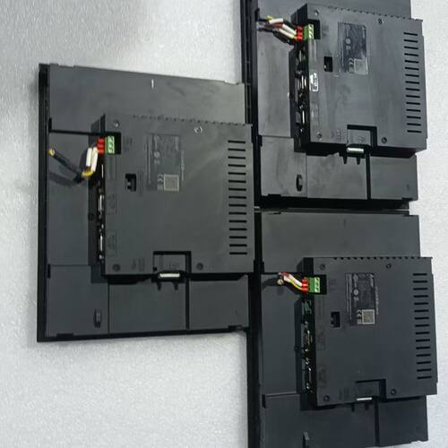 触摸屏 型号GS2110-WTBD   有