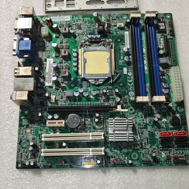 清华同方q67h2-am2主板 实拍 挡板