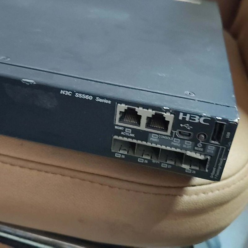 h3c S5560-30F-EI型号交换机 型号如图 无
