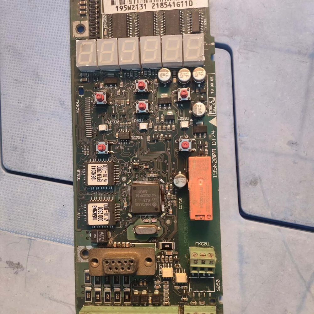丹佛斯变频器VLT2800控制板CPU板主板195N2131