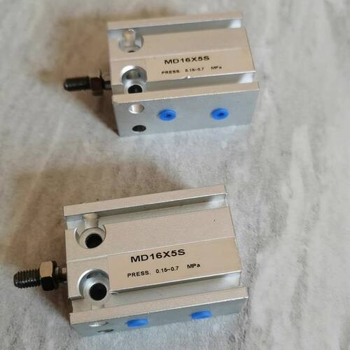 未用气缸2只 型号MD16X5S感兴趣的私聊吧！