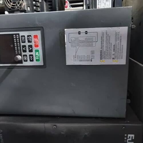 大元变频器DR300-T3-015G/018P 15KW 拆