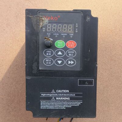 veko万川技术2.2kw 380v变频器v8M4T2R2G