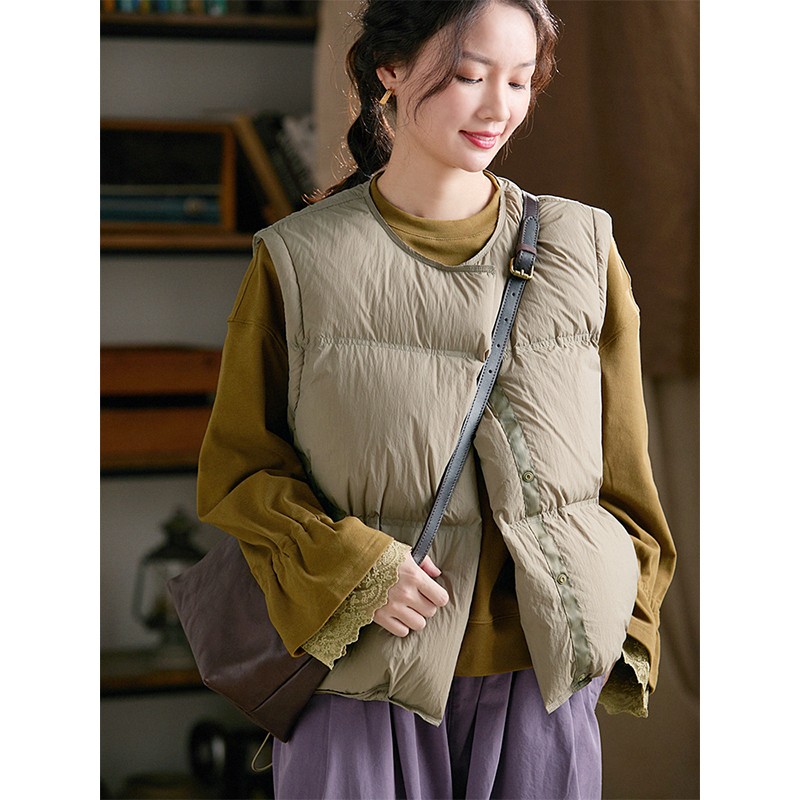 谷家 90白鸭绒轻软羽绒马甲背心 2025秋冬文艺百搭短款保暖上衣女
