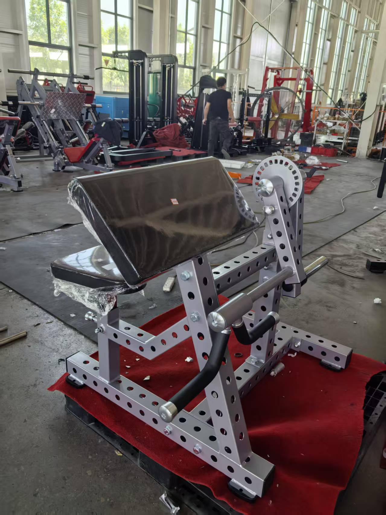 健身房商用坐姿插片坐姿侧平举提膝训练器助力单双杠二三头一体机