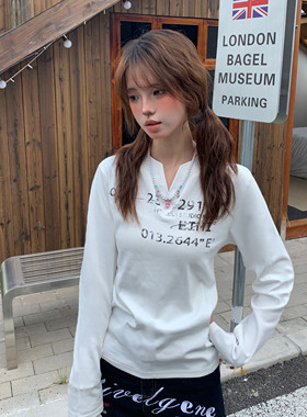 Amoeba美式做旧字母印花v领长袖女秋季宽松设计感打底衫T恤上衣