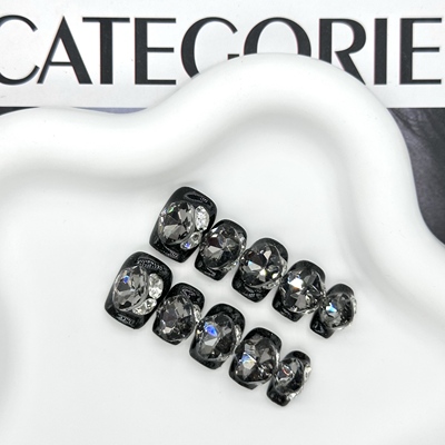 【傲娇黑天鹅】黑色爆闪满钻气质高贵奢华短款显白手工穿戴甲美甲