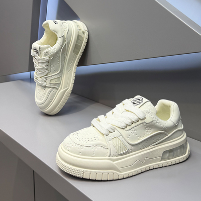 2025秋冬款时尚百搭小白鞋