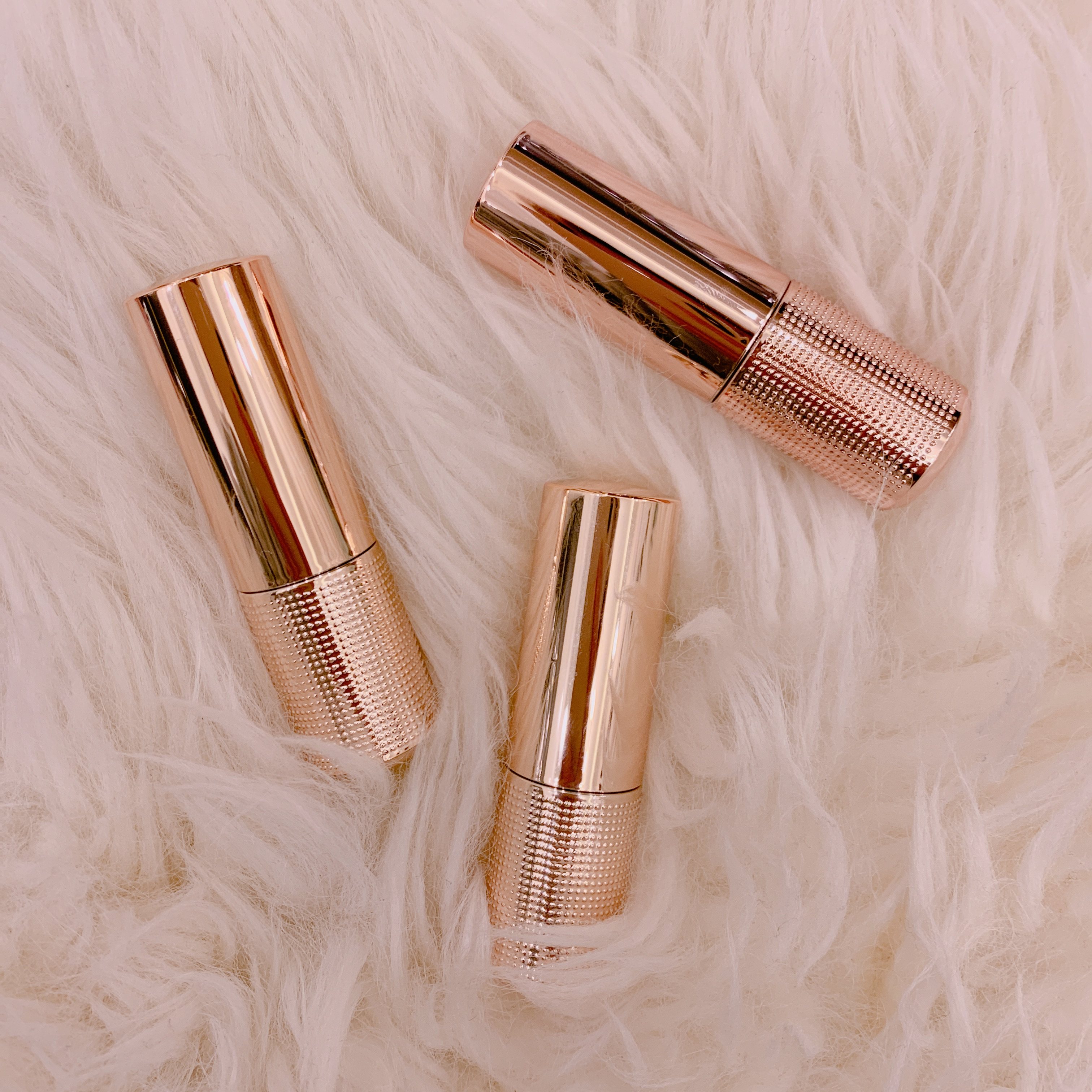 貂蟬小姐 迷戀絲綢口紅在類目 彩妝/香水/美妝工具, 脣膏/口紅中 - 來自Buy2taobao.com提供專業的淘寶代購服務