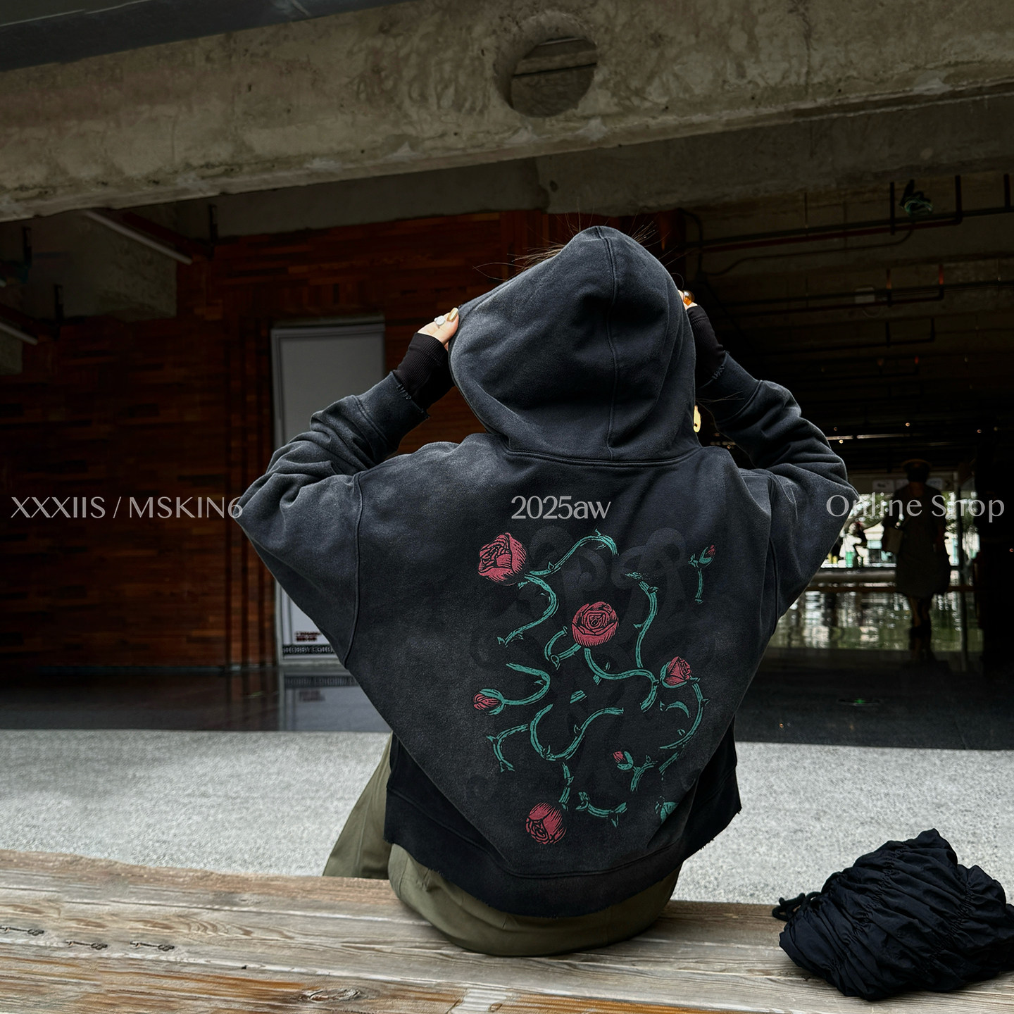 做旧玫瑰连帽外套女短款重工磨破