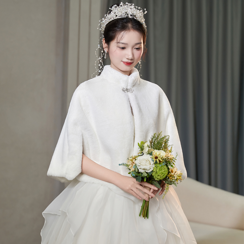 婚纱毛披肩斗篷白色新娘结婚冬季外套配礼服旗袍伴娘外搭保暖披风
