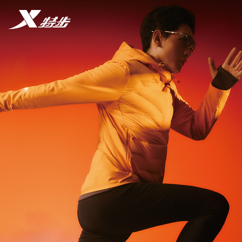 特步2025冬季新款运动棉服