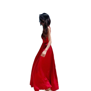 三亚海边拍照衣服超仙红色吊带沙滩长裙泰国穿搭度假连衣裙高级感