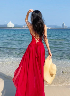 三亚度假连衣裙红色露背燕尾沙滩长裙海边拍照衣服超仙挂脖吊带裙