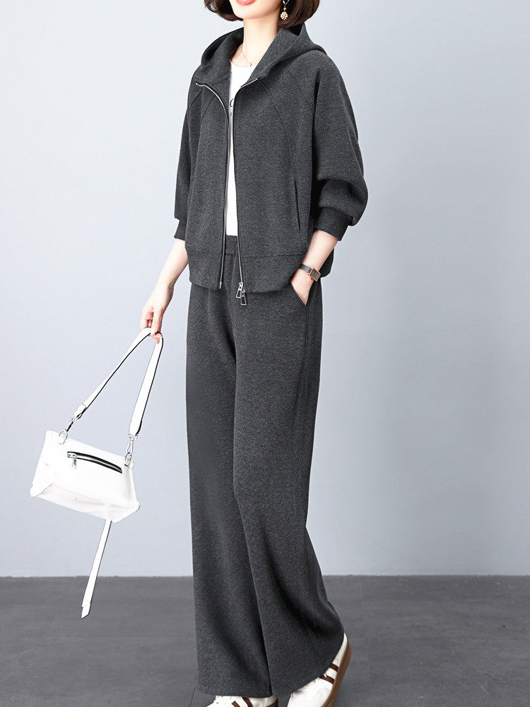 潮牌妈妈套装女2025春秋新款中老年时尚休闲显瘦宽松运动服两件套