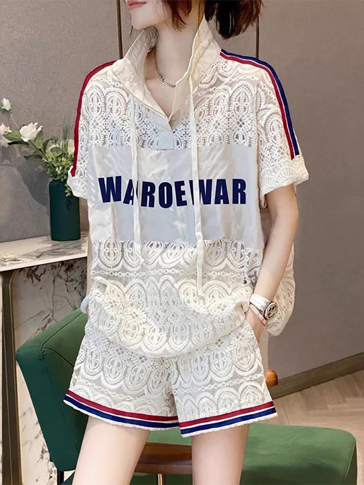 潮牌大码时尚休闲套装女夏季气质显瘦蕾丝镂空印花短袖短裤两件套