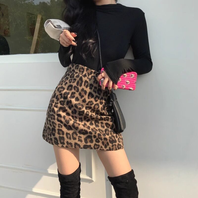 潮牌豹纹磨毛呢半身包臀裙女秋冬季新款胖MM高腰显瘦一步a字短裙