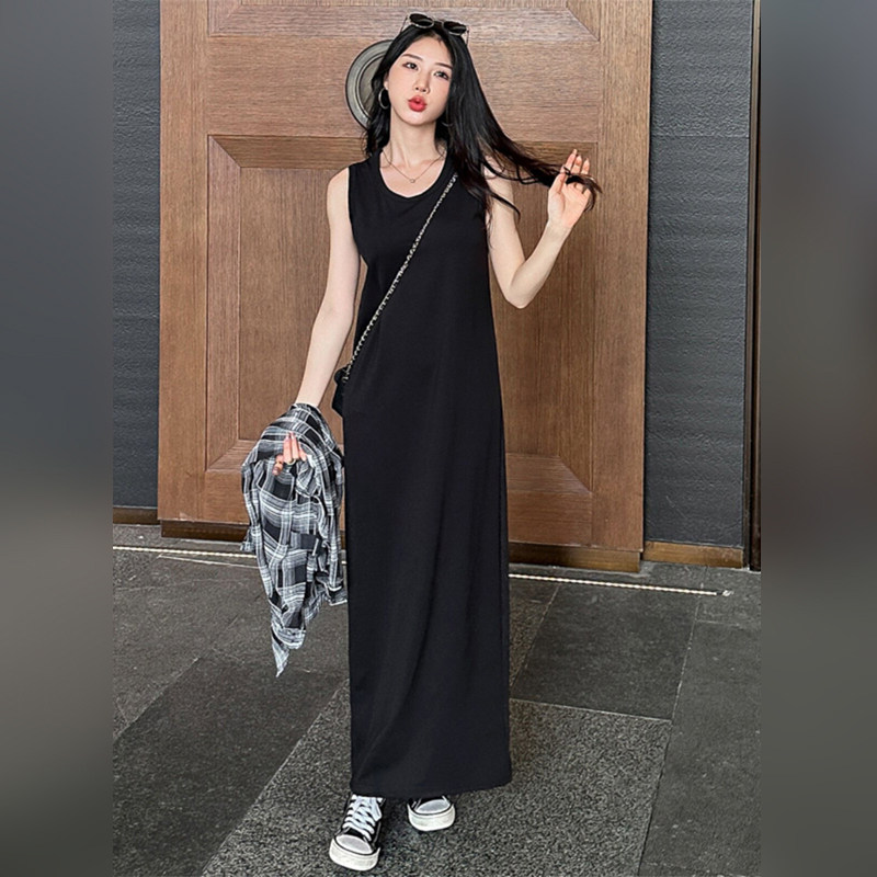 潮牌吊带连衣裙垂感无袖背心裙女春夏宽松内搭裙子直筒高级感长裙