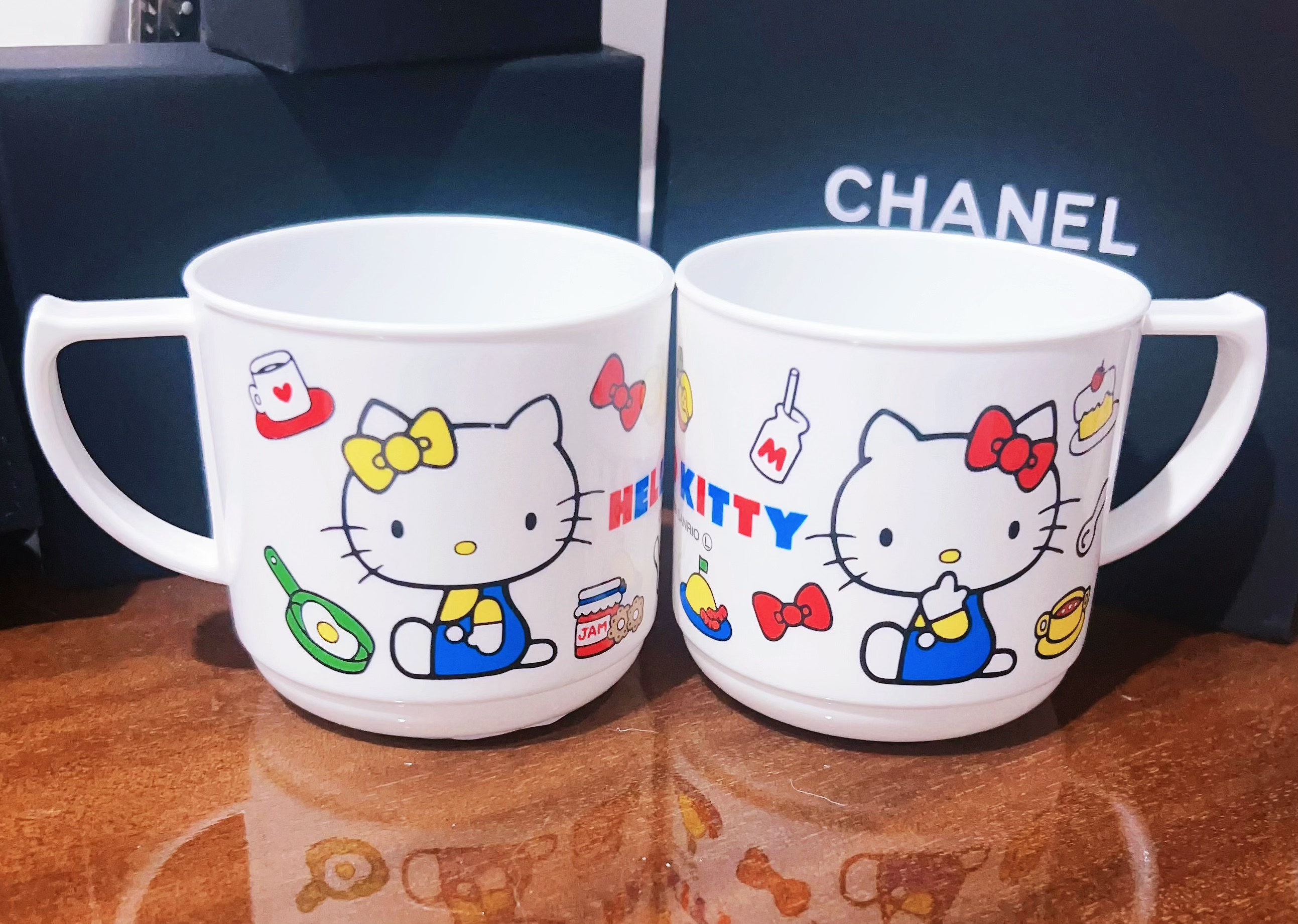 日本购正品hello Kitty蓝衣公仔漱口杯刷牙杯水杯饮料杯