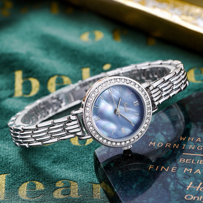 GEDI新款手表女轻奢时尚圆形镶钻石英贝壳底盘手链防水女士手表