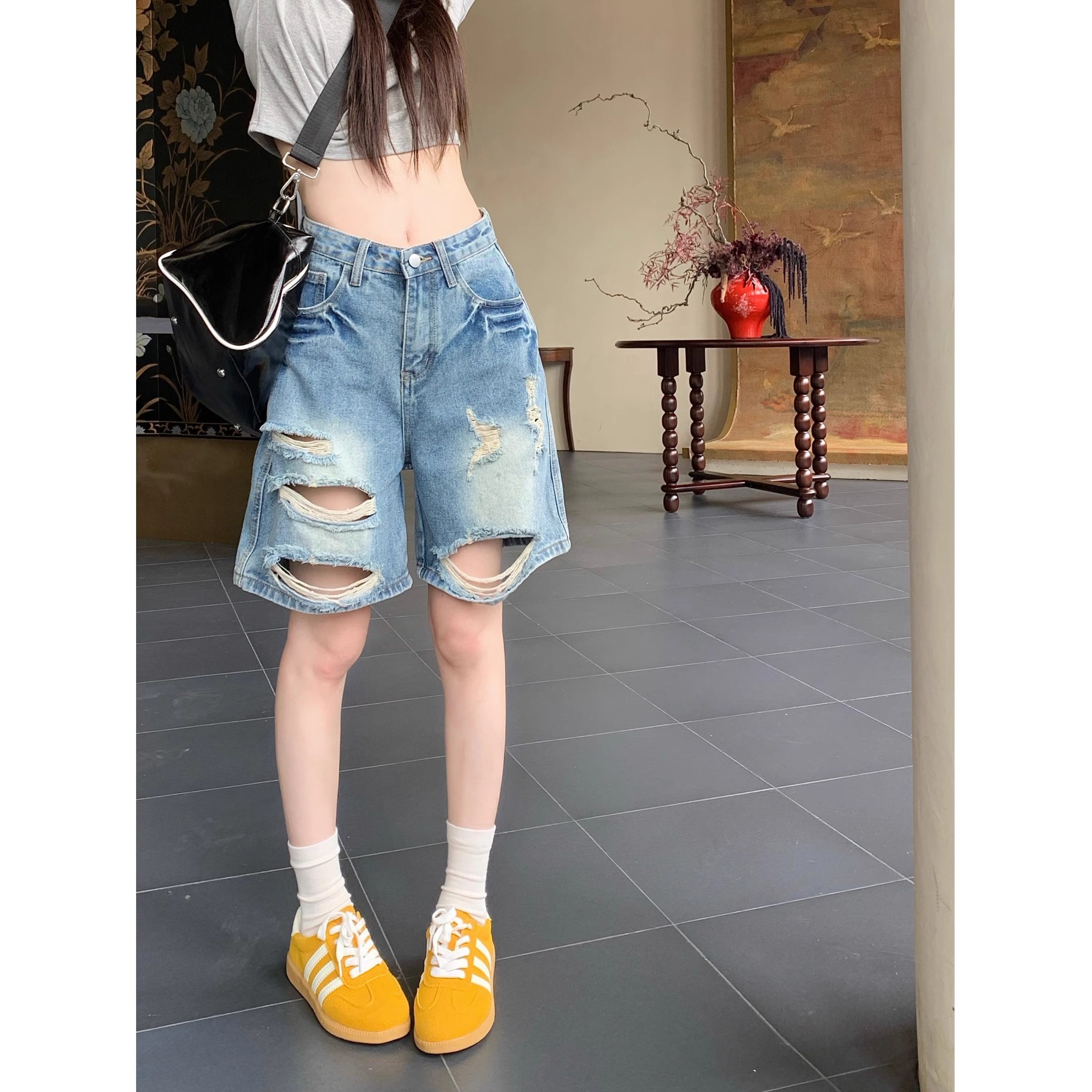 夏季破洞阔腿直筒五分牛仔中裤女图片