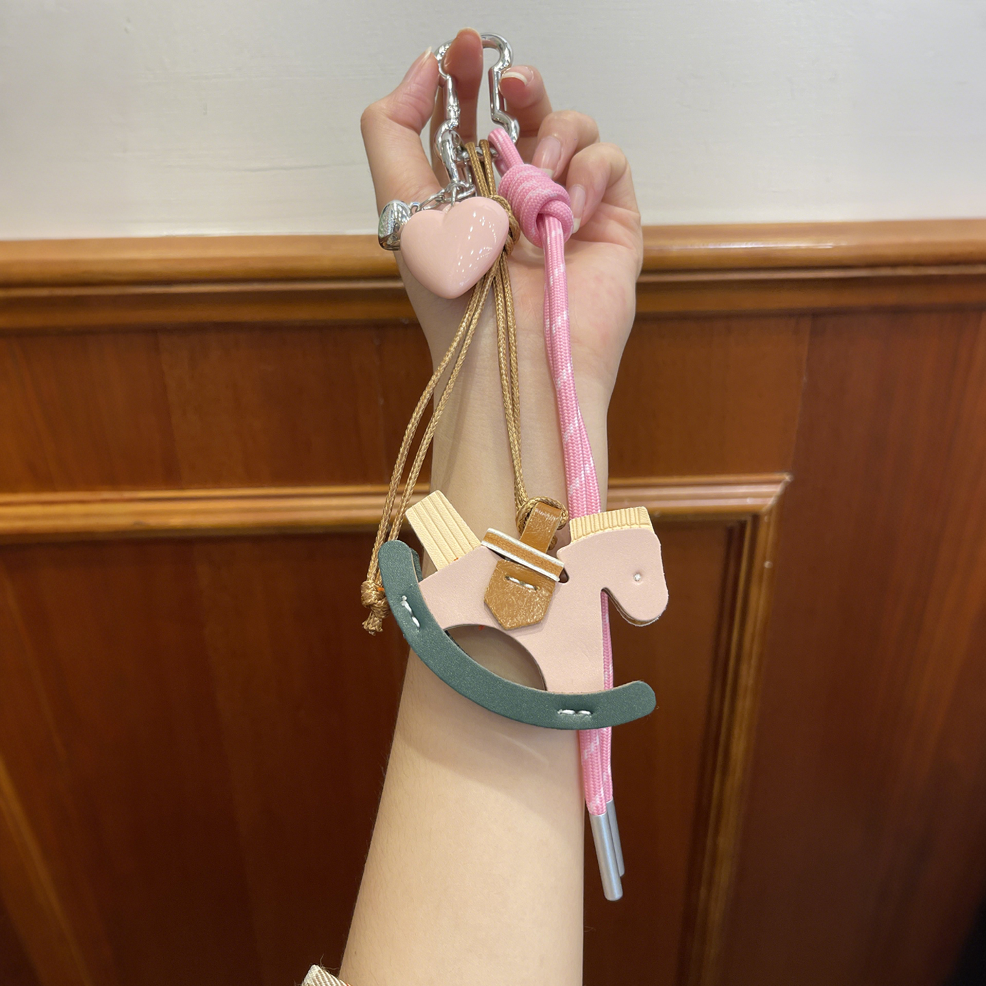 NewToys可爱木马miu系书包包挂件小马年吉祥车钥匙扣男情侣礼物女