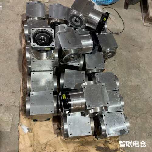 议~价湾产APEX行星减速机。型号ATO90FH(LF)，速比0有维修，翻新