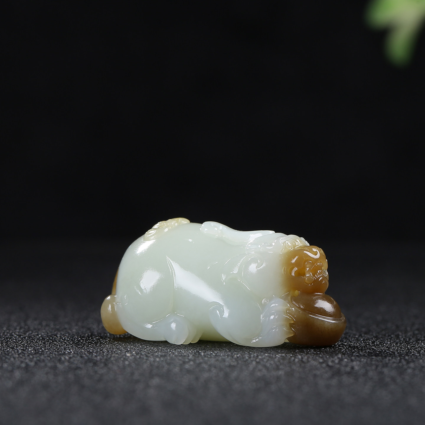 和田玉糖玉白玉瑞兽貔貅挂件