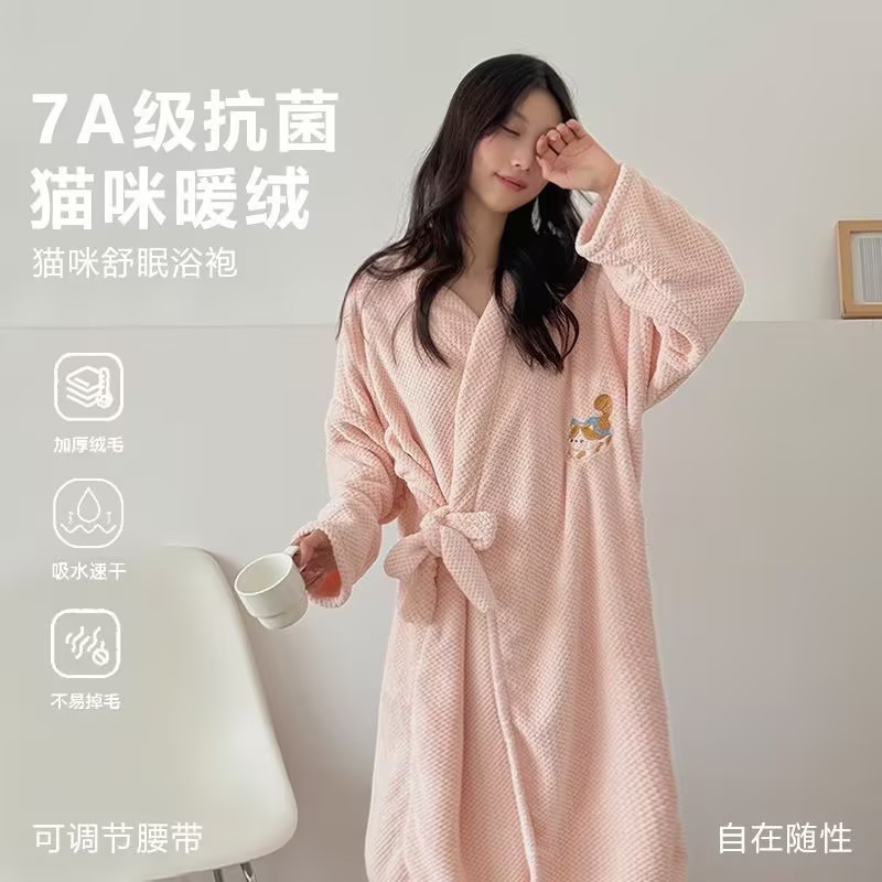 英国新款菠萝格带帽浴裙刺绣可爱