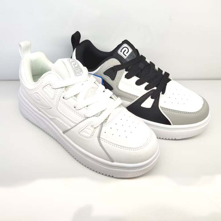 2025秋季新款七波辉童鞋男女童休闲皮面滑板鞋儿童系带运动鞋白色