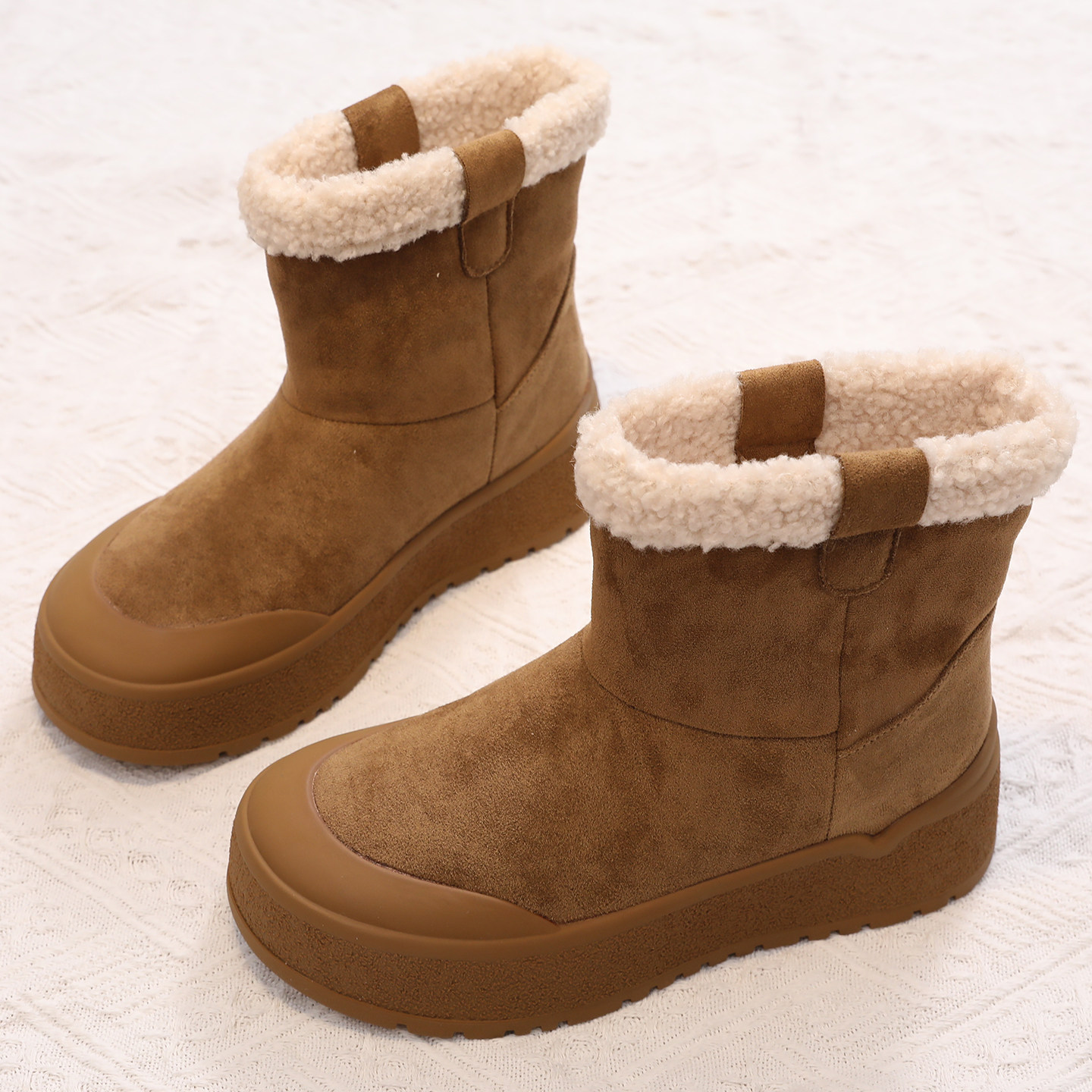 时尚雪地靴女冬季一脚蹬女鞋厚底百搭马丁靴女款保暖鞋子舒适短靴