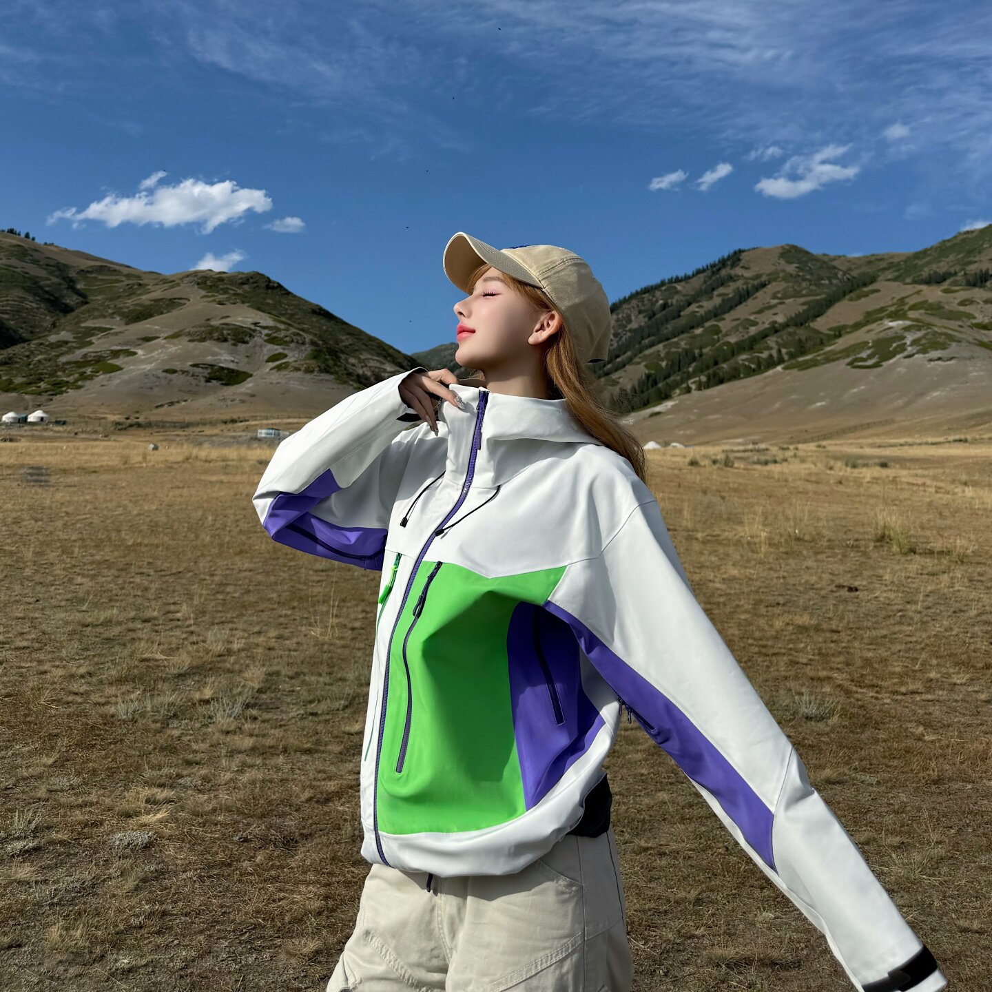 2026秋冬撞色机能冲锋衣情侣款城市山系穿搭潮人可拆卸三合一外套