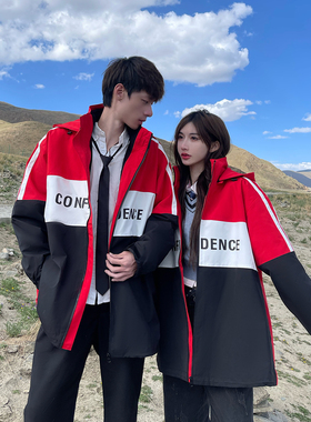 UHMU情侣装2025年日系冲锋衣男秋冬季新款宽松工装外套女运动连帽