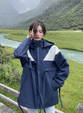 UhMu2026年新款冲锋衣女三合一加绒加厚可拆卸系带收腰户外登山服