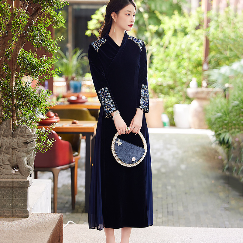 改良汉服女款秋冬唐装中国风修身长款复古金丝绒旗袍汉元素连衣裙