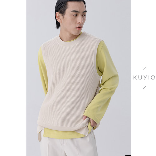 Kuyiou一生褶坑条纹提花针织马甲