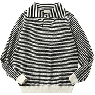 KUYIOU/羊毛混纺黑白条纹宽松落肩搭扣高领海魂针织衫毛衣男