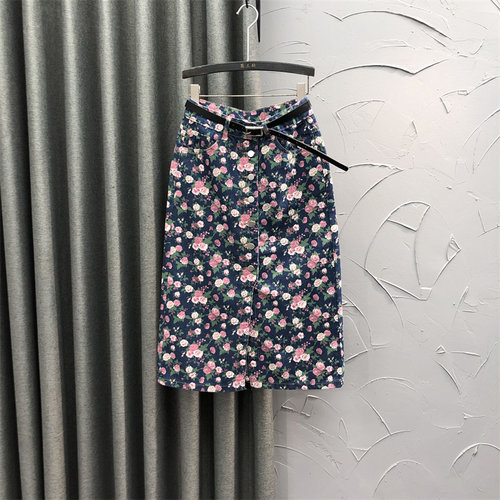 简兰顿中长裙A字型百搭碎花新品