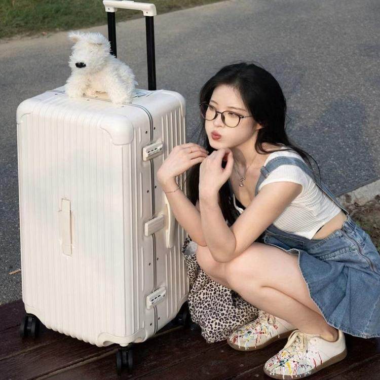 高颜值方胖子大容量行李箱