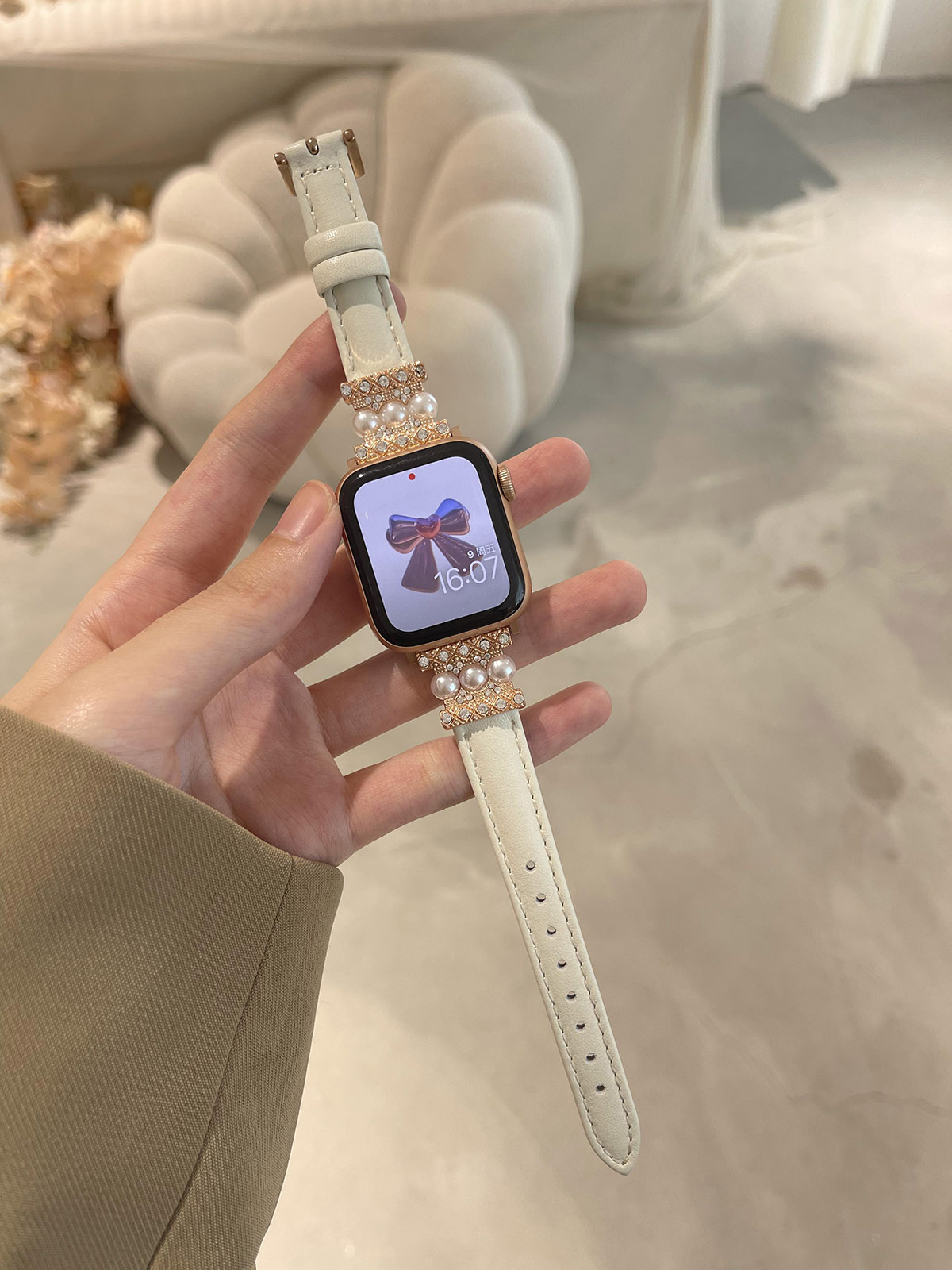 春品适用applewatchs9表带苹果手表se/2/3/4/5/6代真皮表带iwatch7代女款细个性小蛮腰41mm45mm潮牌简约