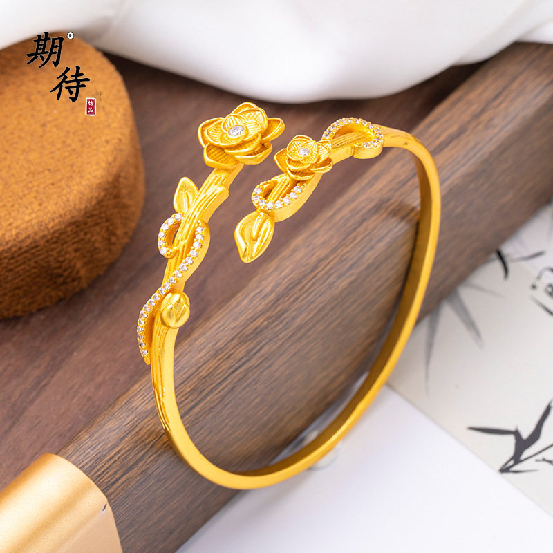 越南沙金不掉色镶钻轻奢花藤玫瑰花园开口手镯轻奢感时尚百搭女