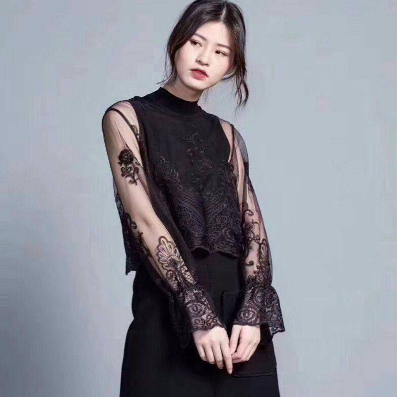 欧阿玛施旗舰店2020秋季新款修身网纱透视蕾丝勾花刺绣长袖打底衫