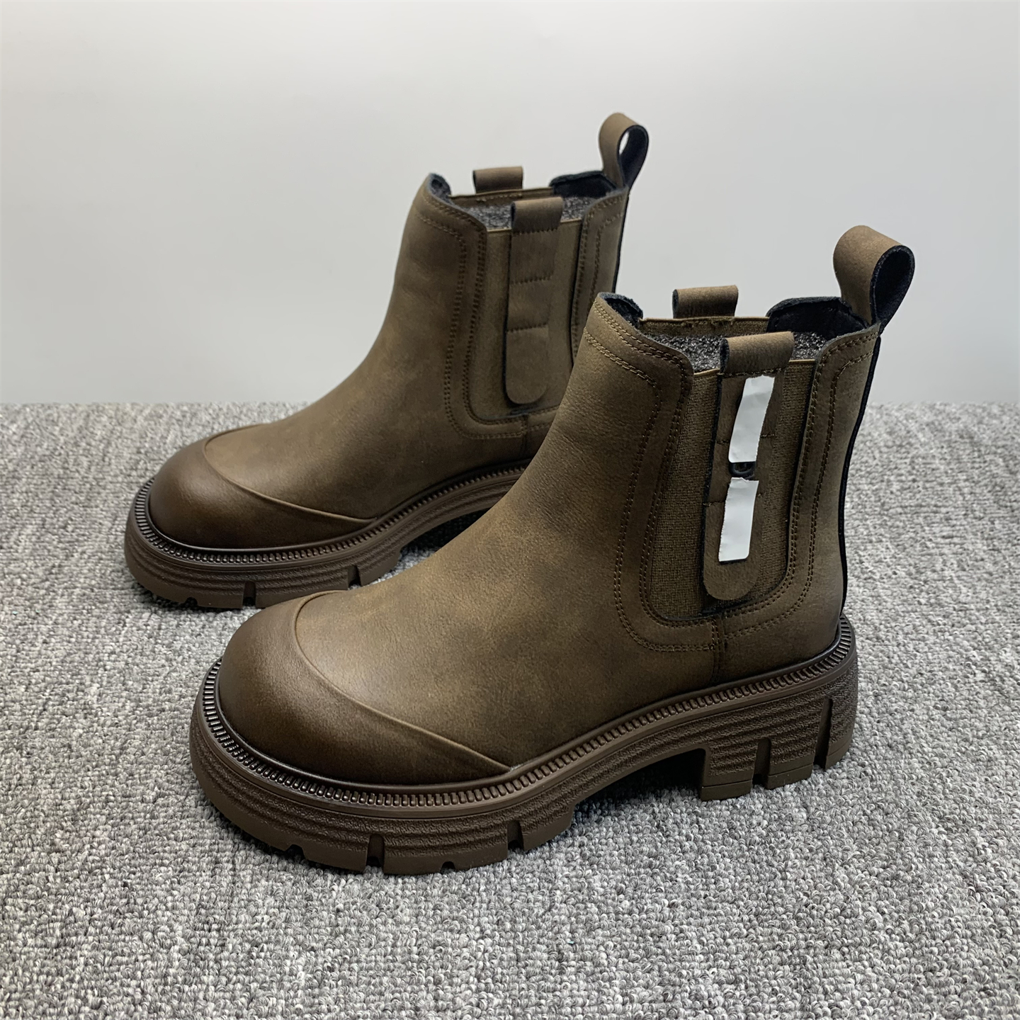 品牌撤柜处理复古真皮马丁靴女英伦风秋冬新款厚底切尔西显瘦短靴