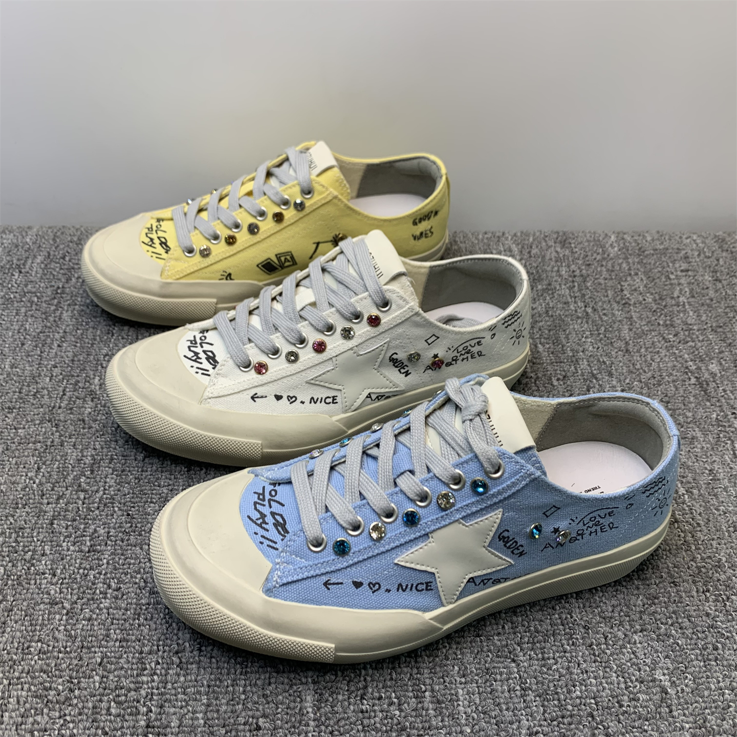 撤柜断码处理帆布星星小脏鞋女2025新款平底涂鸦镶钻透气休闲板鞋