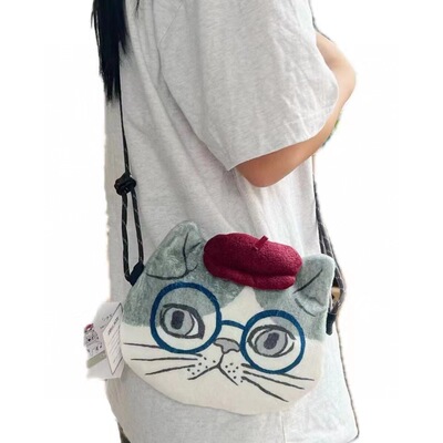 日本kusuguru刺绣眼镜猫露西猫咪单肩包斜挎包卡通迷你手机包