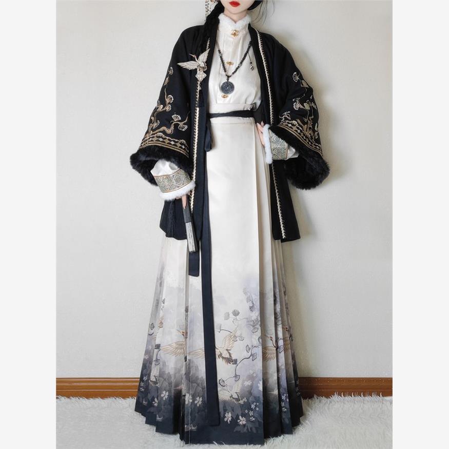 原创汉服女【黑云鹤】秋冬日常汉